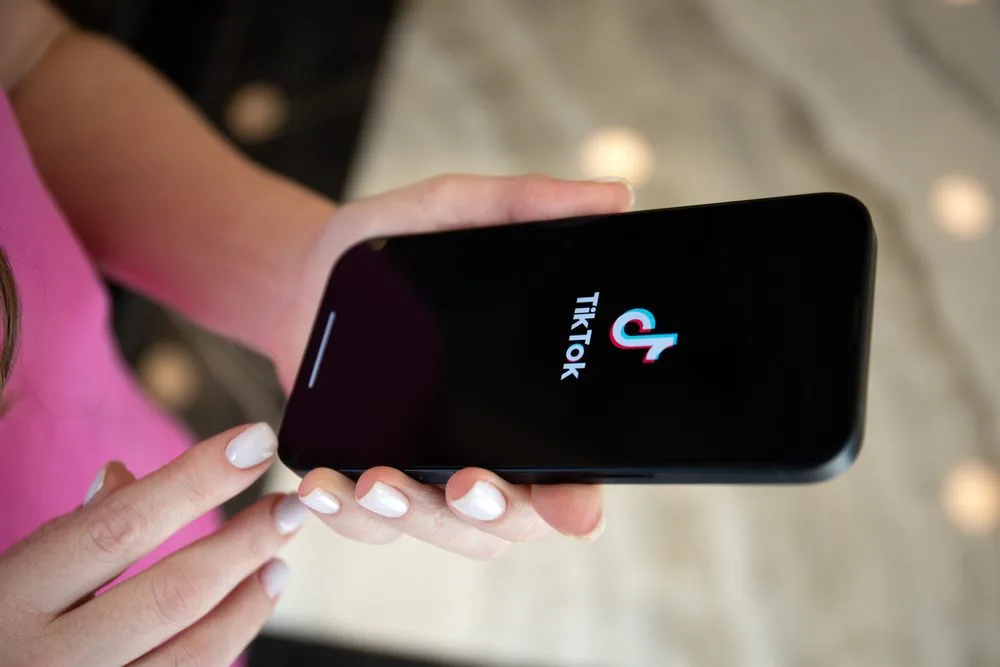 Tiktok Keşfete Düşme Saatleri | İçeriğiniz Etkileşim Alsın